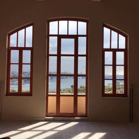 Ulubatlı Hasan İlkokulu